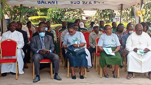 Palmarès 2021 de l’Office de Baccalauréat du Cameroun (OBC) : Le Collège Jean Tabi et la Sr Anastasie Bekono 1er avec 100%